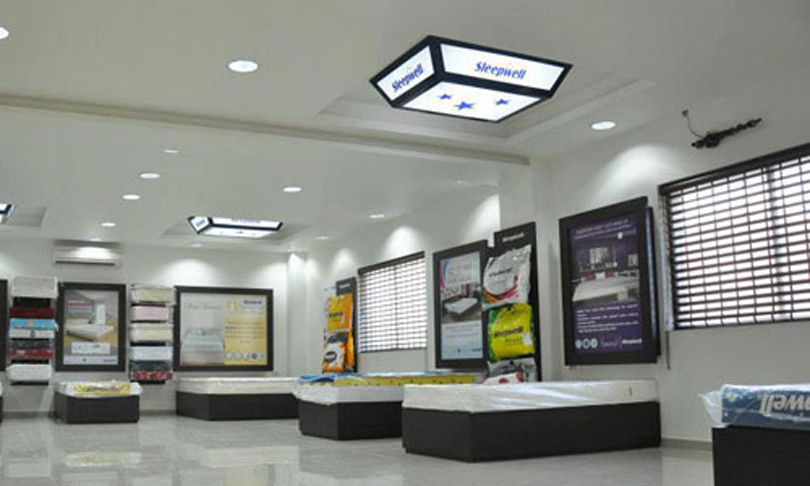 Retail outlet
